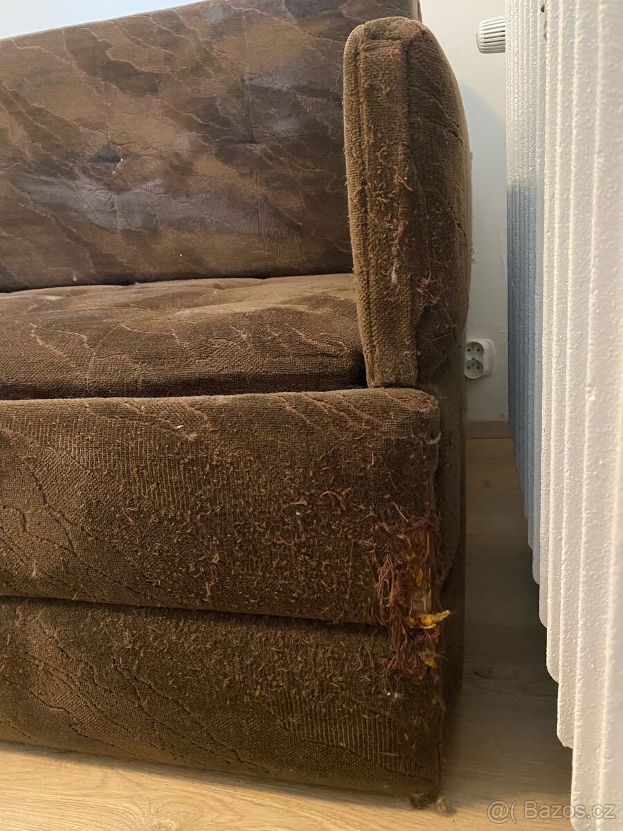 Čalouněný gauč - 3