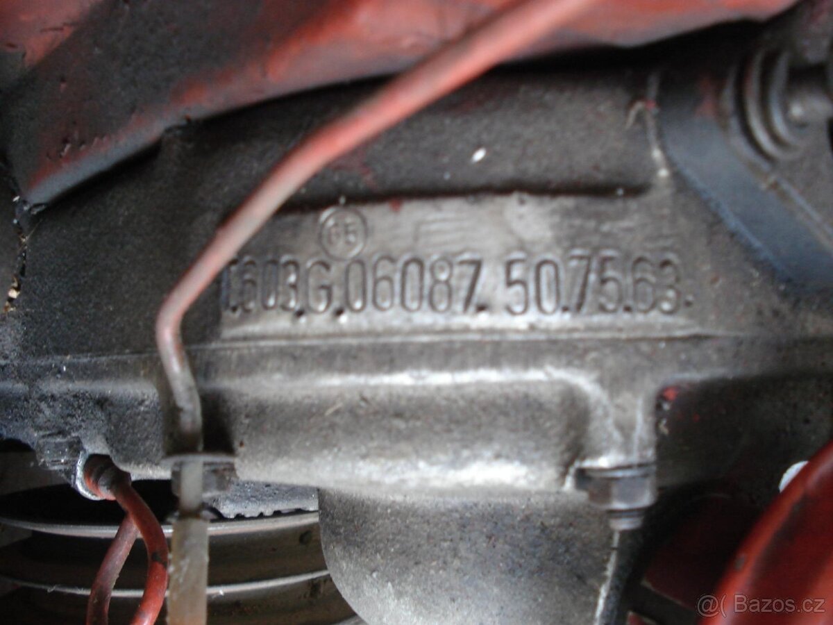 Tatra 603/1 motor G - 3