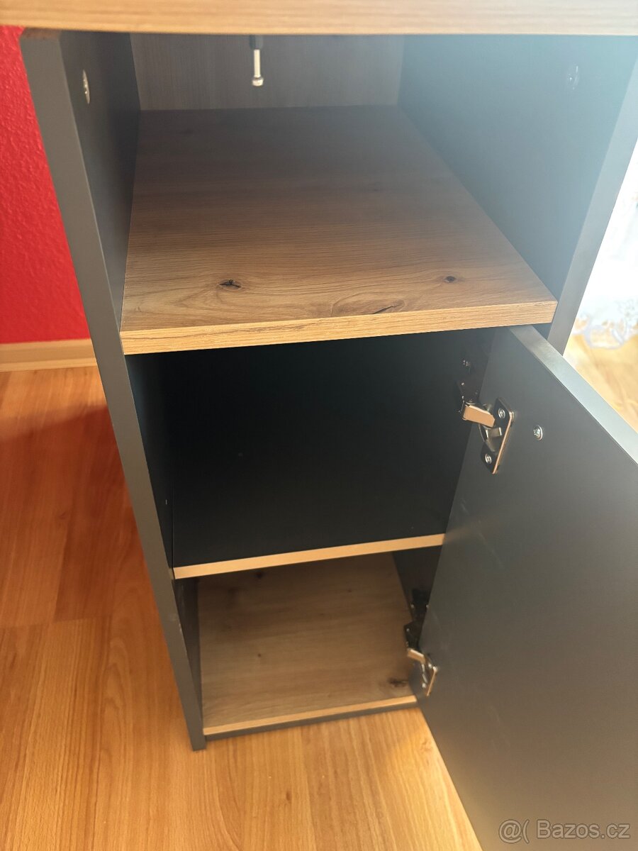 Dřevěný stůl - 3