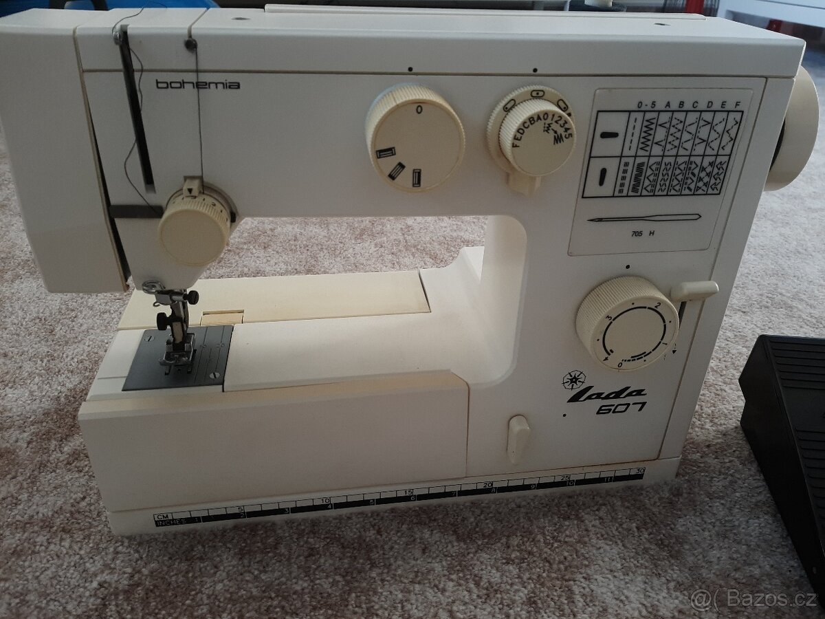 Šicí stroj Lada 607 - 3