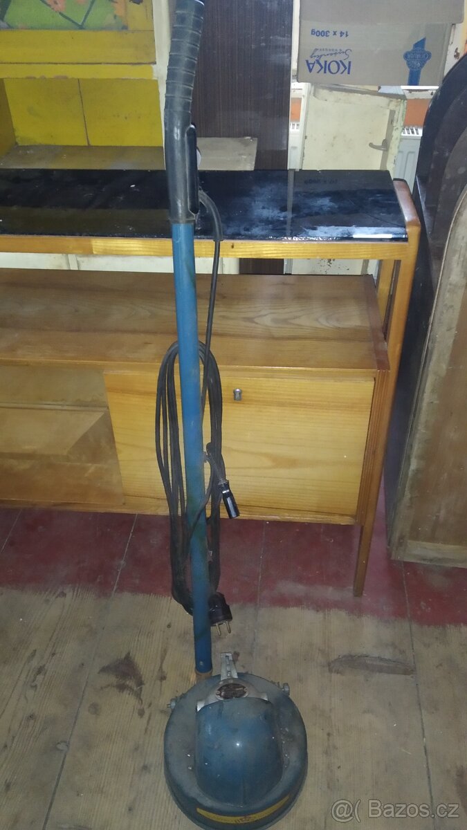 Staré hračky elektro a nábytek - 3