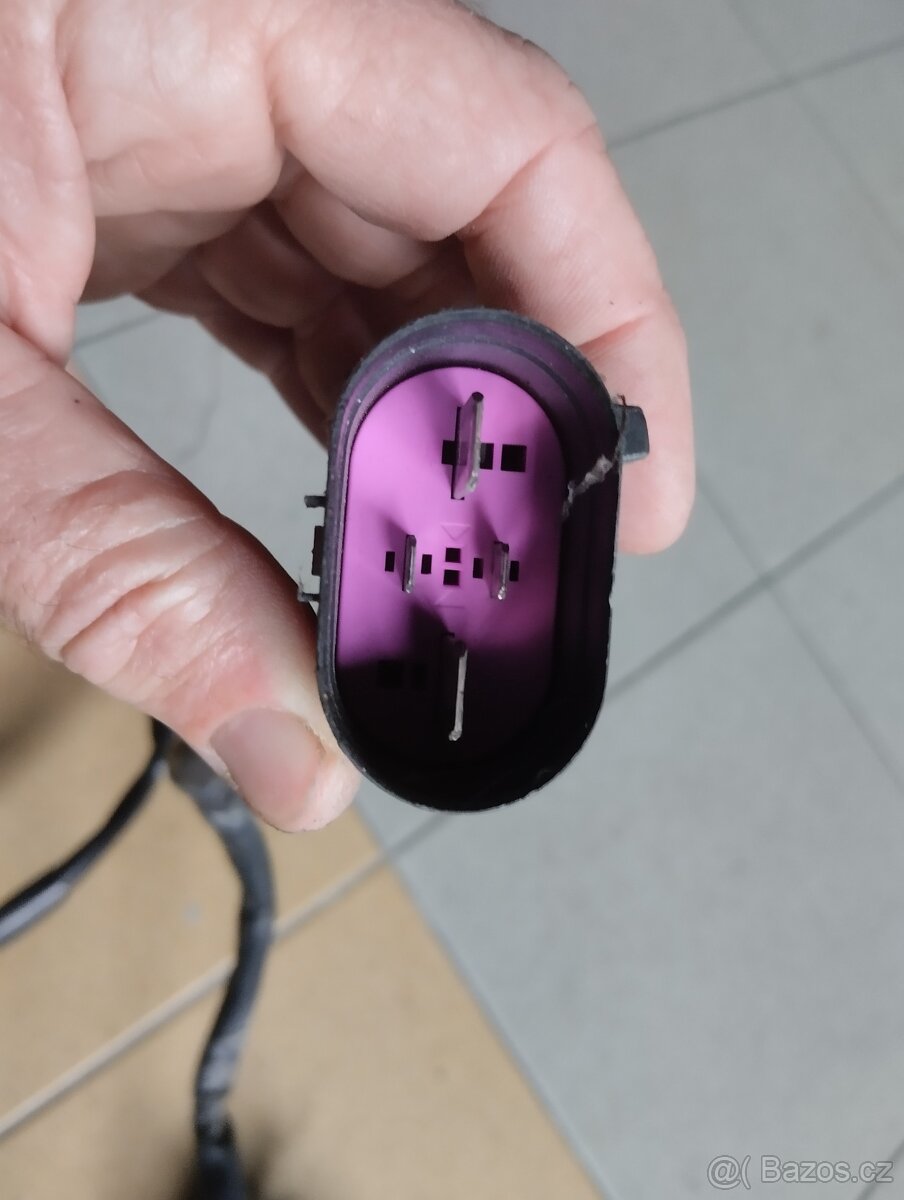 Audi A4 4ídící jednotka ventilátoru - 3