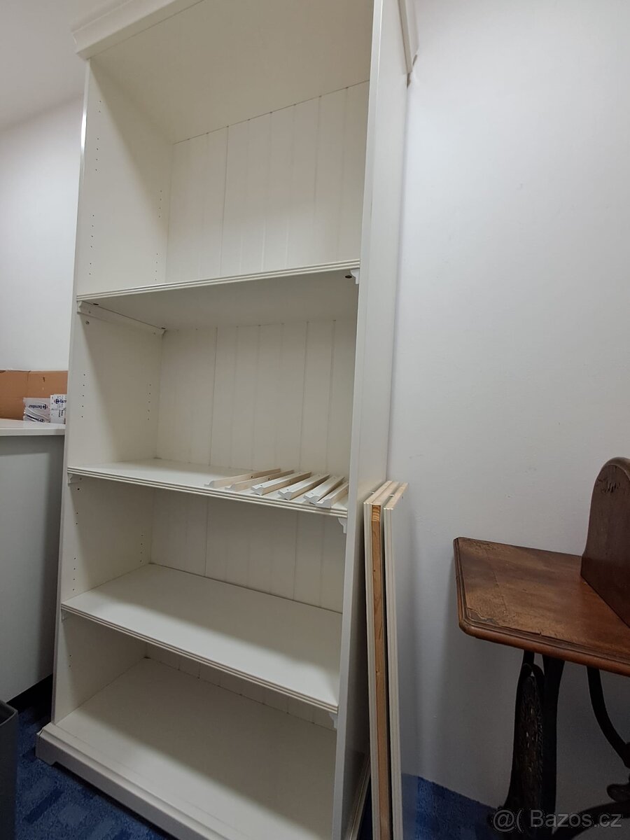 Ikea knihovna Lommarp - 3