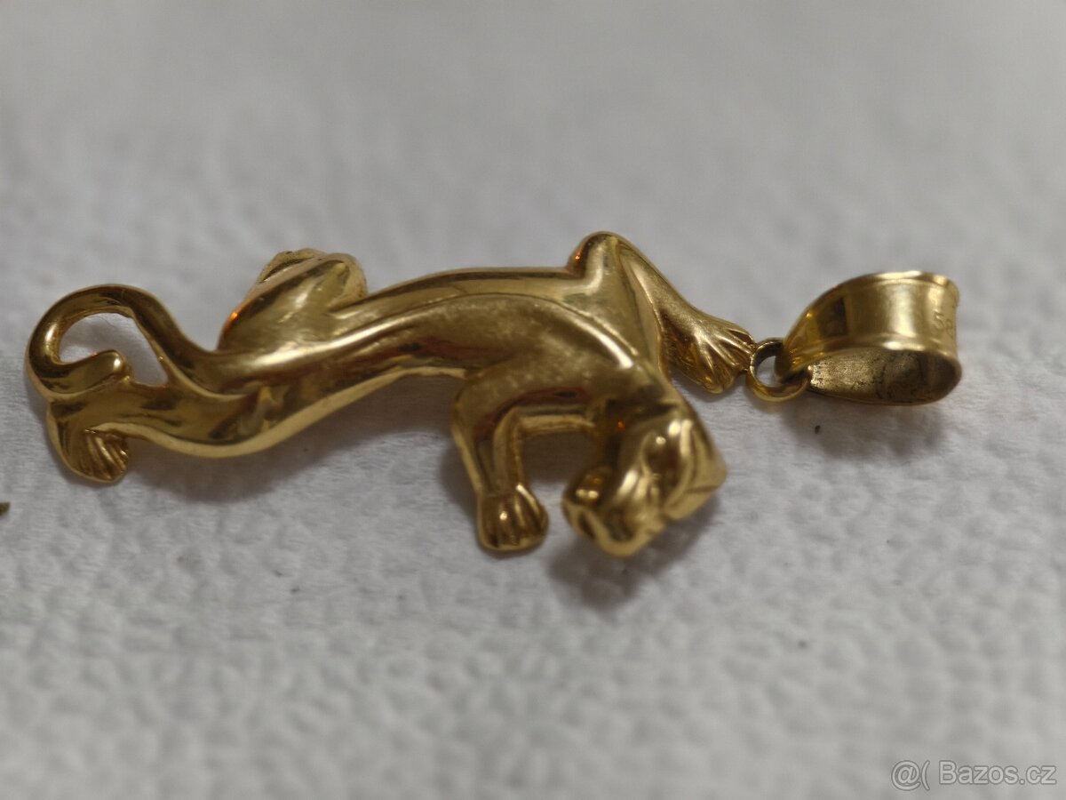 Zlatý přívěsek Puma - 3