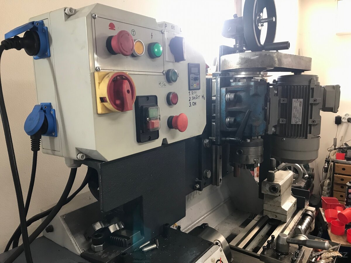 Frézovací nástavba k soustruhu - 3