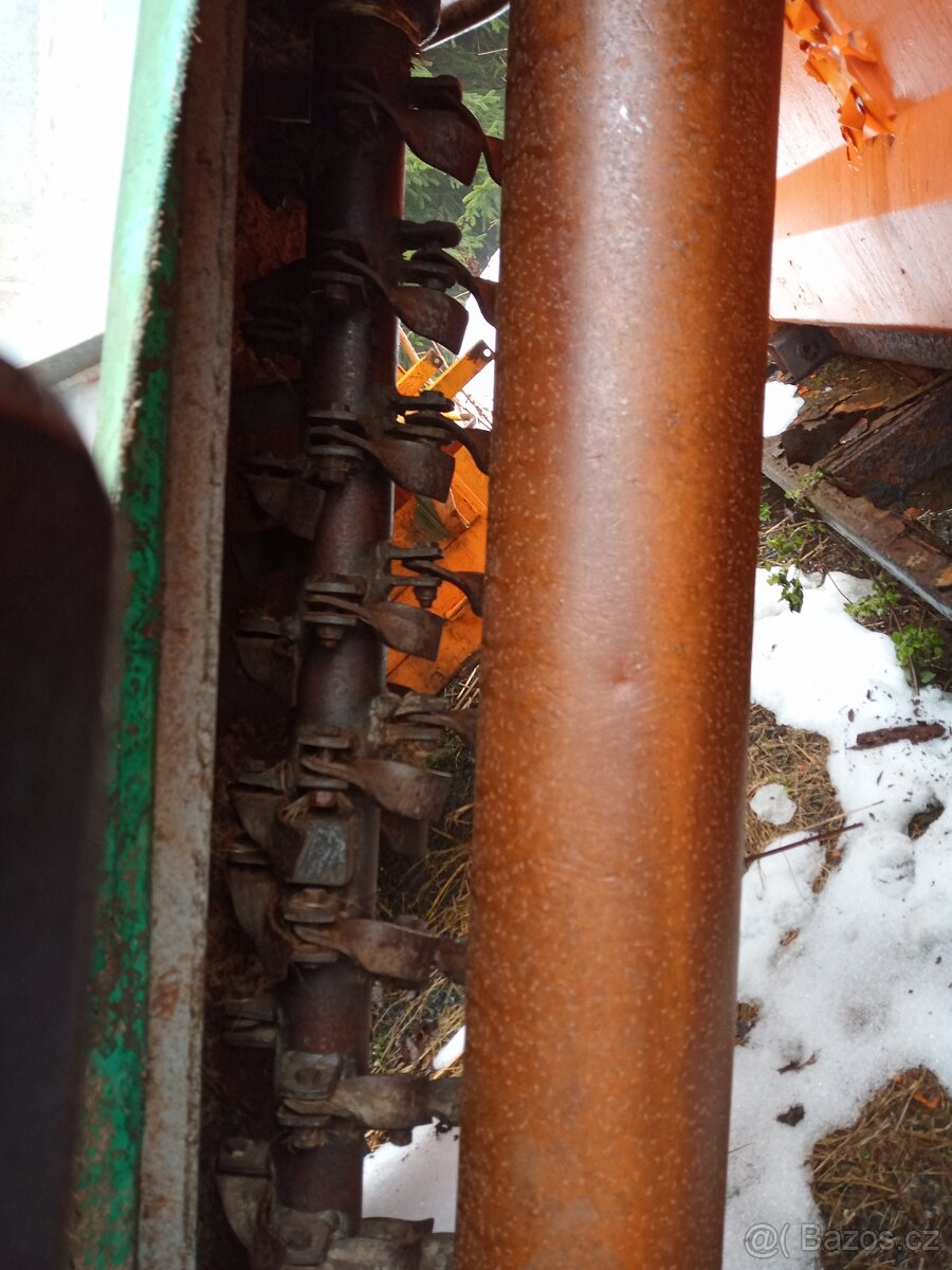 Prodám traktorová sekačka příkopu stpc 133 - 3