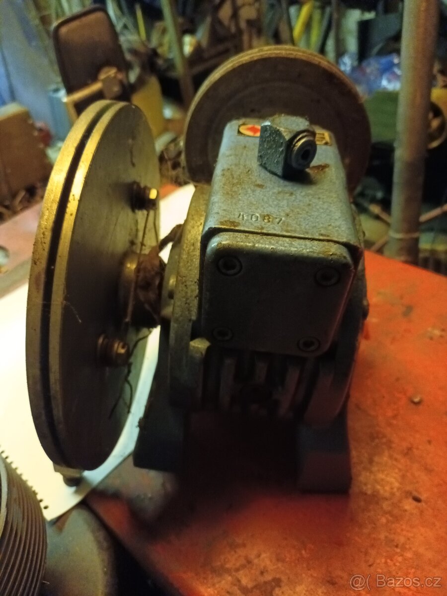 Elektromotor s převodovkou - 3