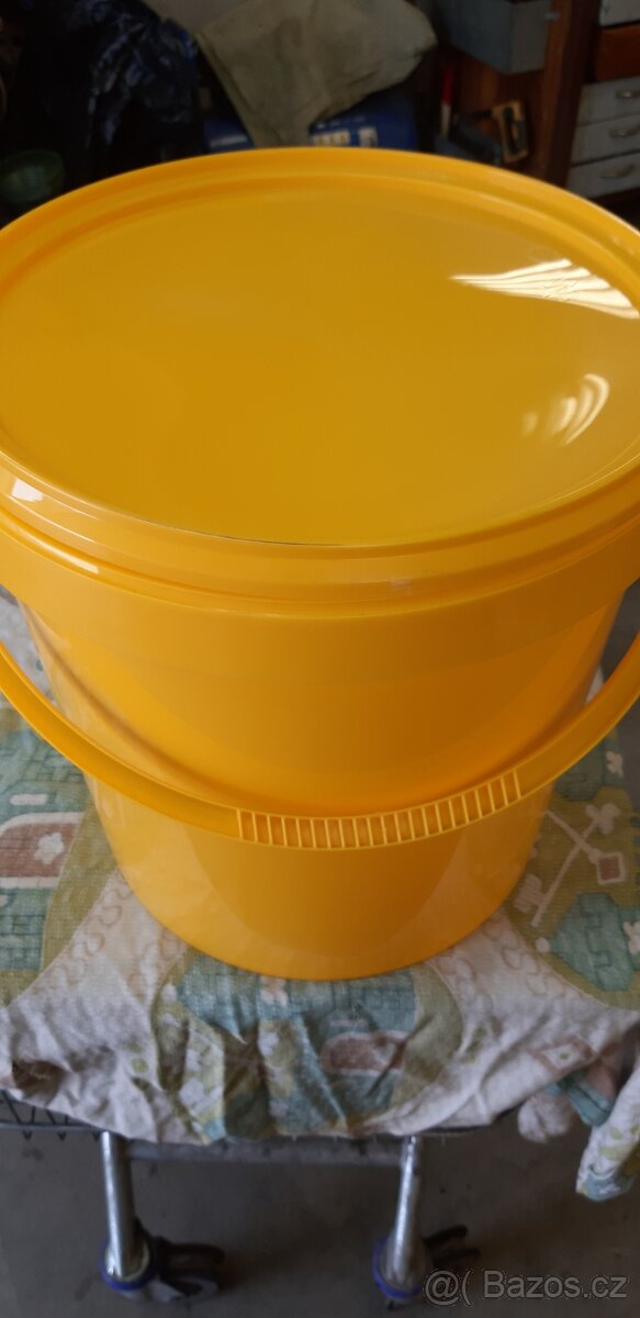 Plastový kbelík - vědro 20 nebo 30L - 3