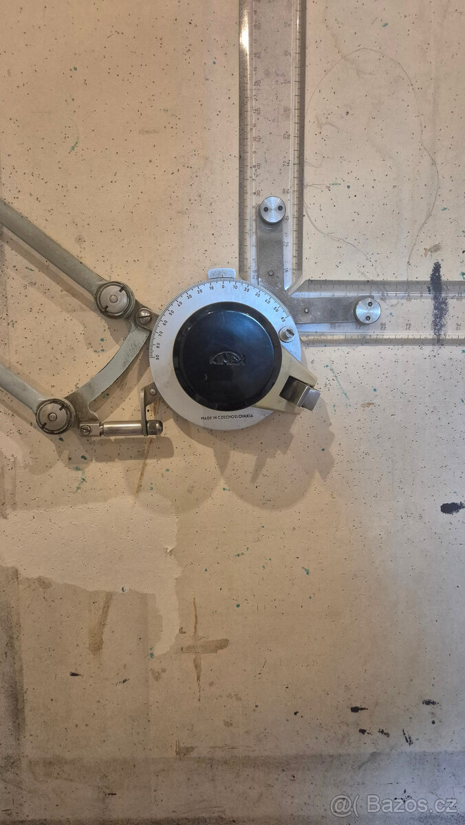 Rýsovací stůl s výklopnou deskou - 3