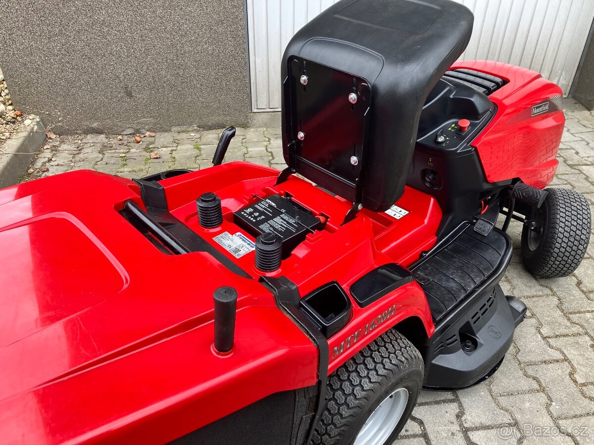 Zahradní traktůrek s vozíkem - 3