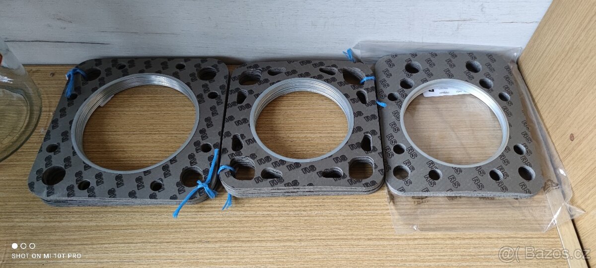 Slavia těsnění pod hlavu - 3