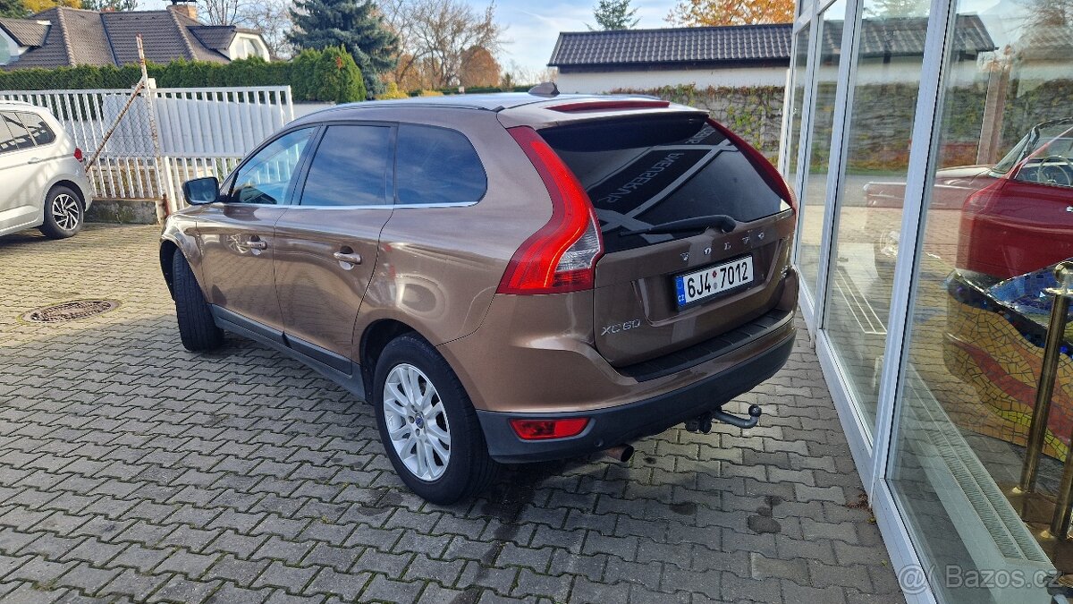 Volvo XC60 2,4D 120kW kůže - 3