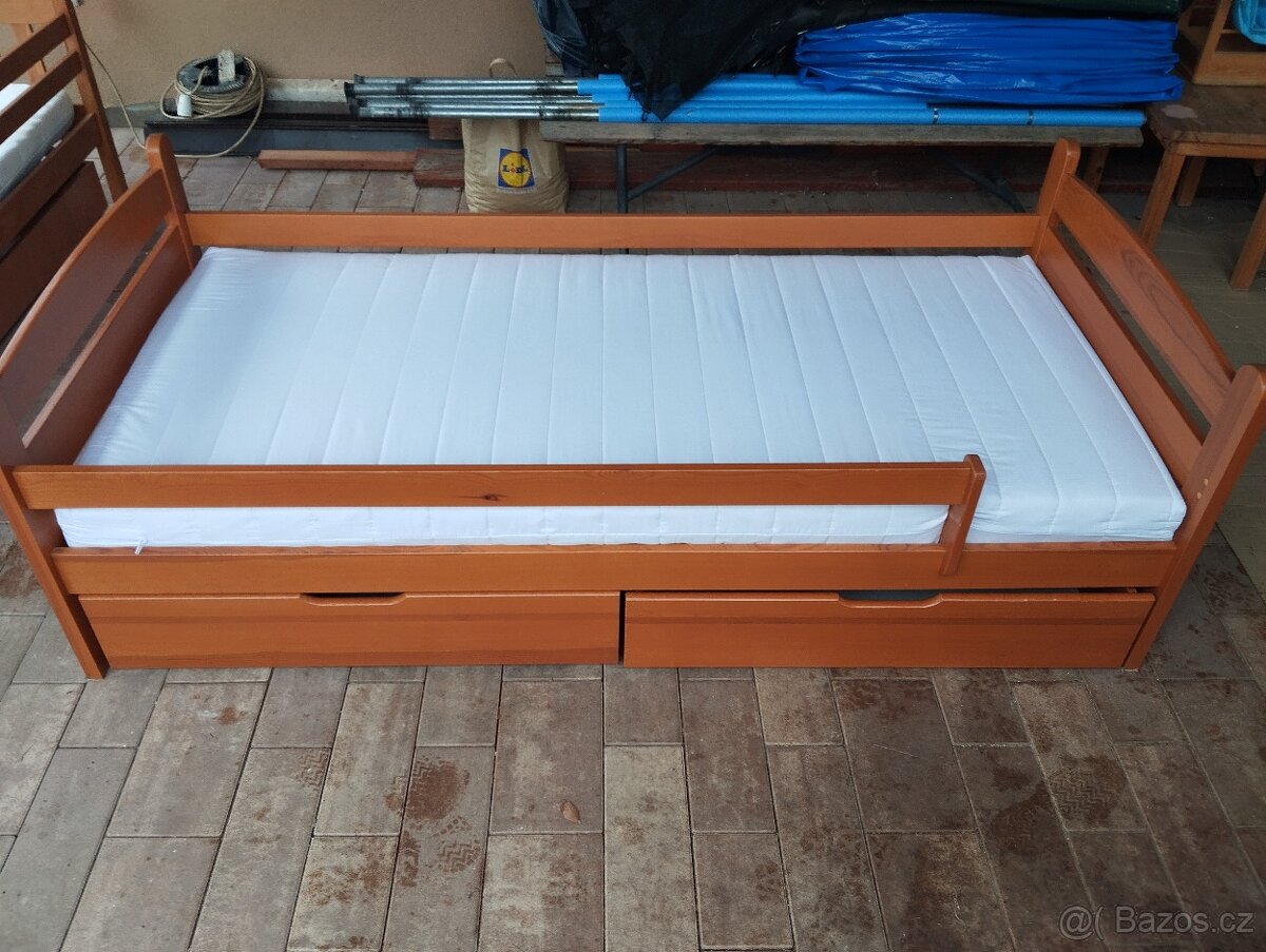 Postel s úložným prostorem - 3