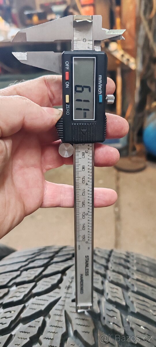 Zimní sada pneumatik Nokian 245/45R18 100V 6,00mm - 3