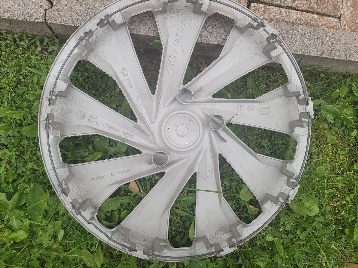 Prodám kryty kol ( poklice ) original VW 15" - 3