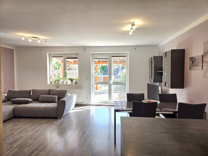 Prodej RD 6+kk 213 m2, na pozemku 287 m2 - 3