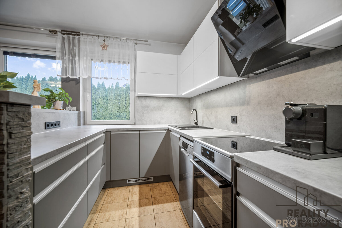 Prodej domu - Hrochův Týnec - 3
