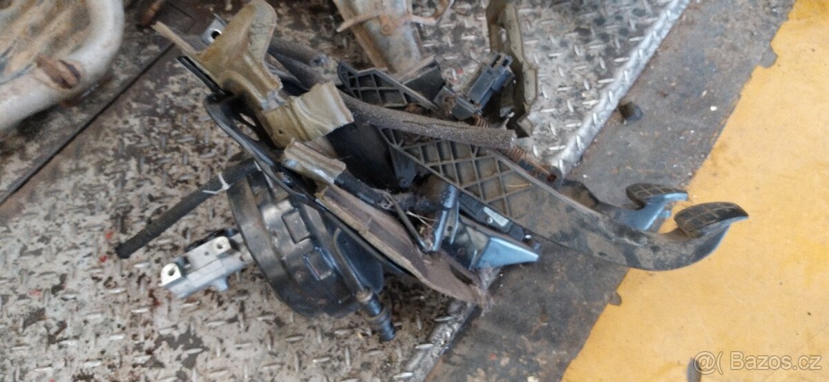 Volkswagen Transporter T4 - náhradní díly - 3