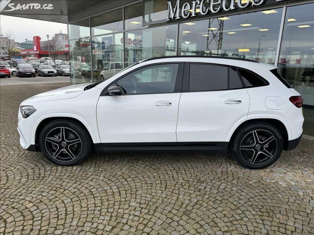 Mercedes-Benz GLA - 3