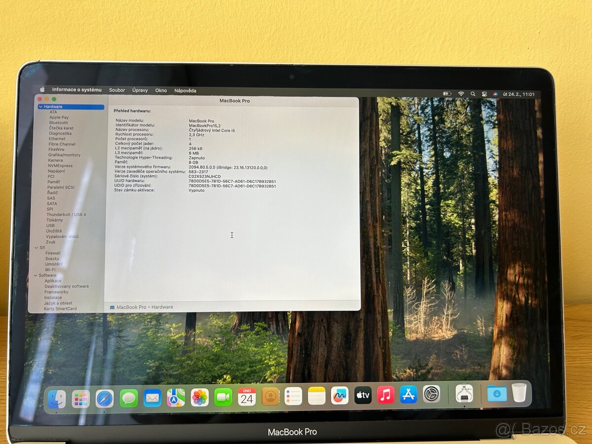 MacBook Pro 13” 2018 Touch Bar stříbrný - 3