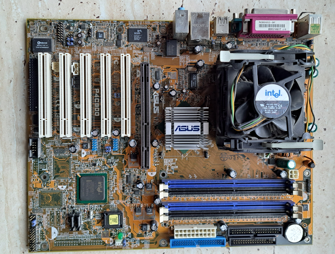 Asus P4C800 s Pentium 4 3,2 GHz - 3