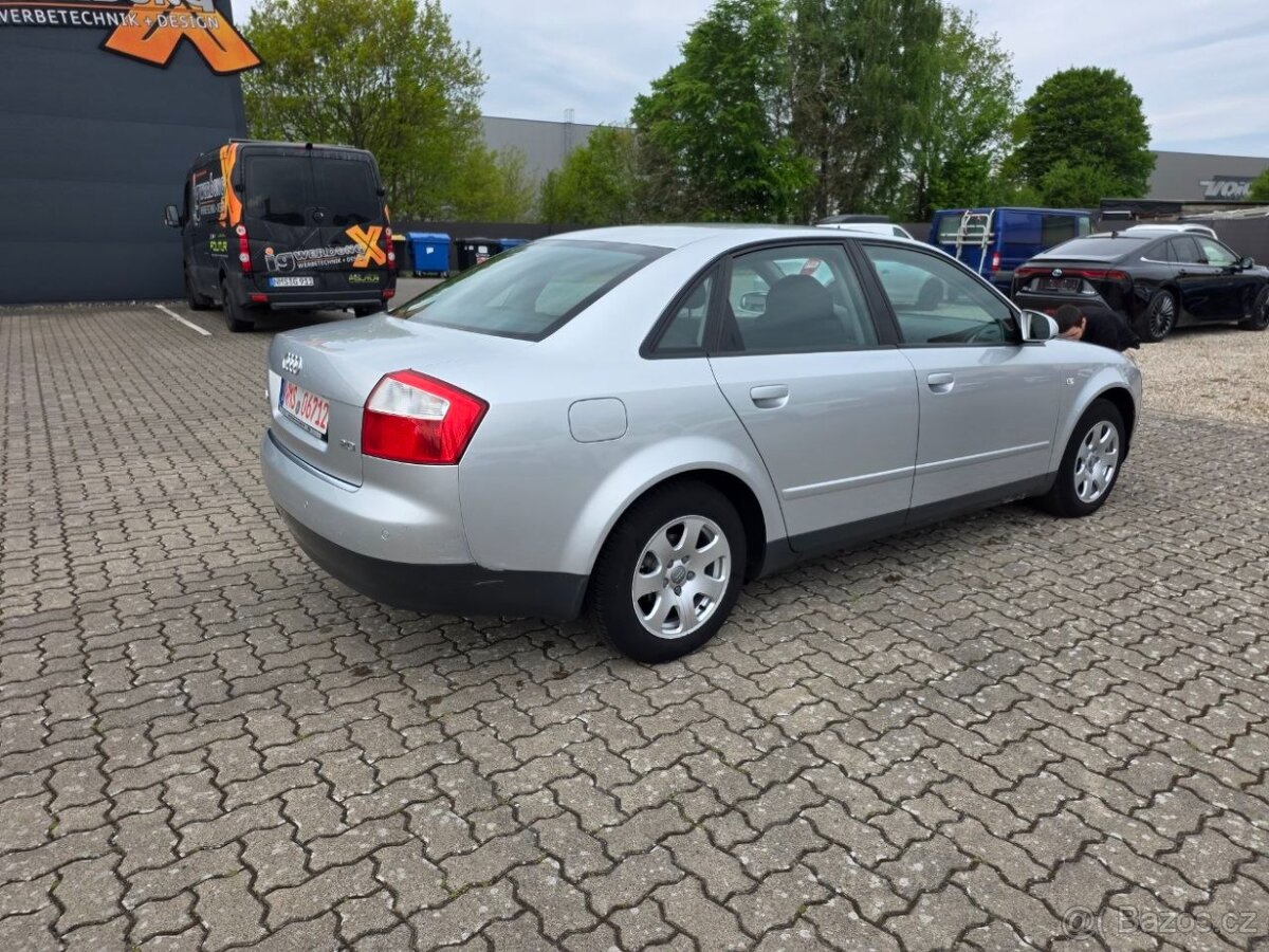 Audi A 4 - 3
