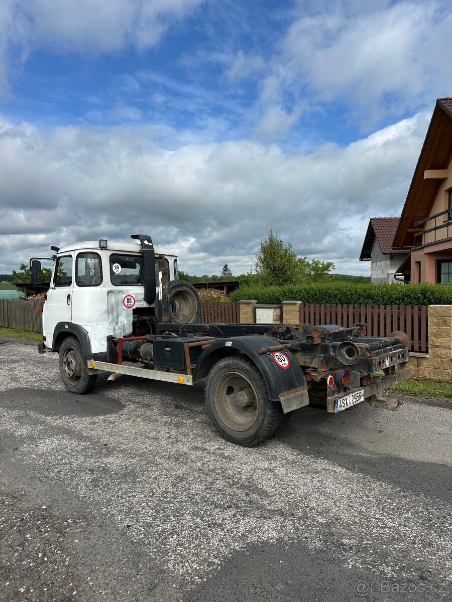 Avia A31 hákový nosič kontejneru - 3