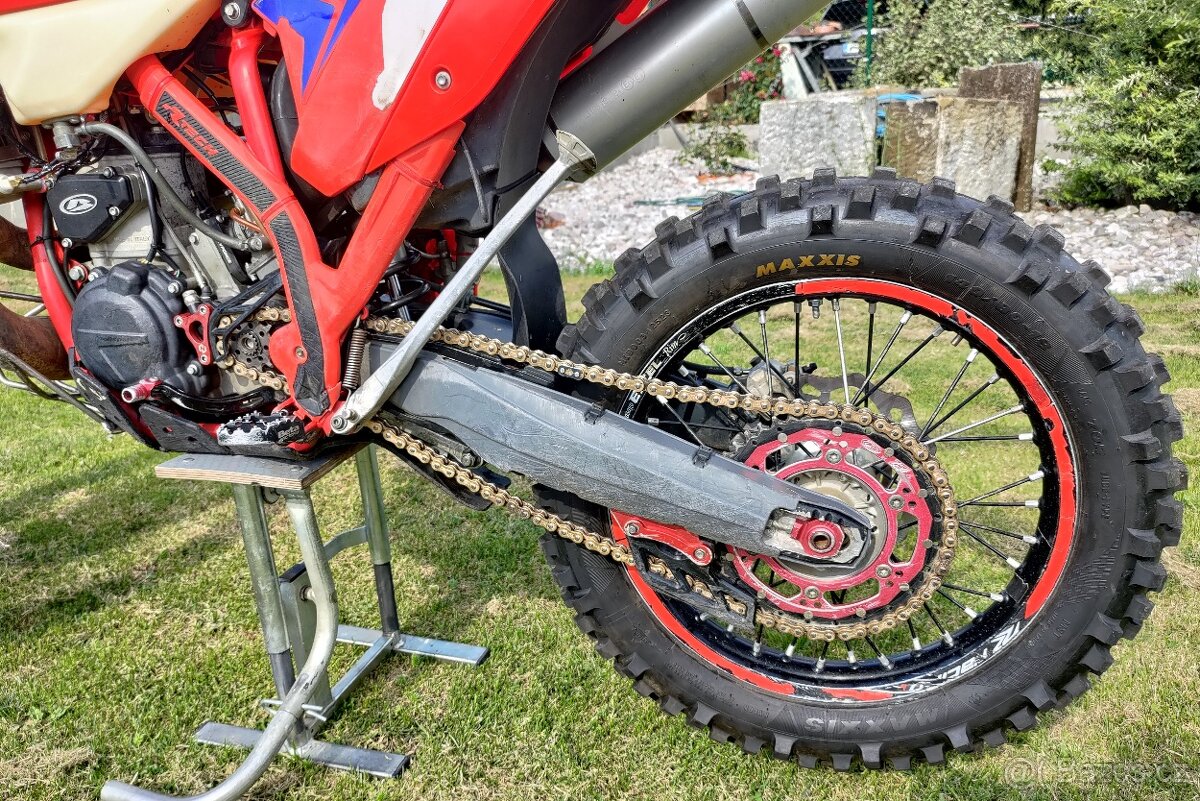 Prodám BETA RR 250 Racing MY 2020 2T, s KYB + ZF