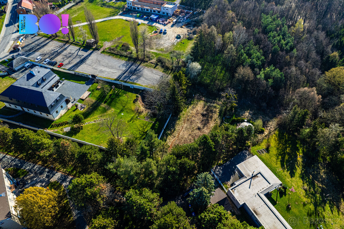 Prodej stavební parcely se schváleným projektem rodinného do - 3