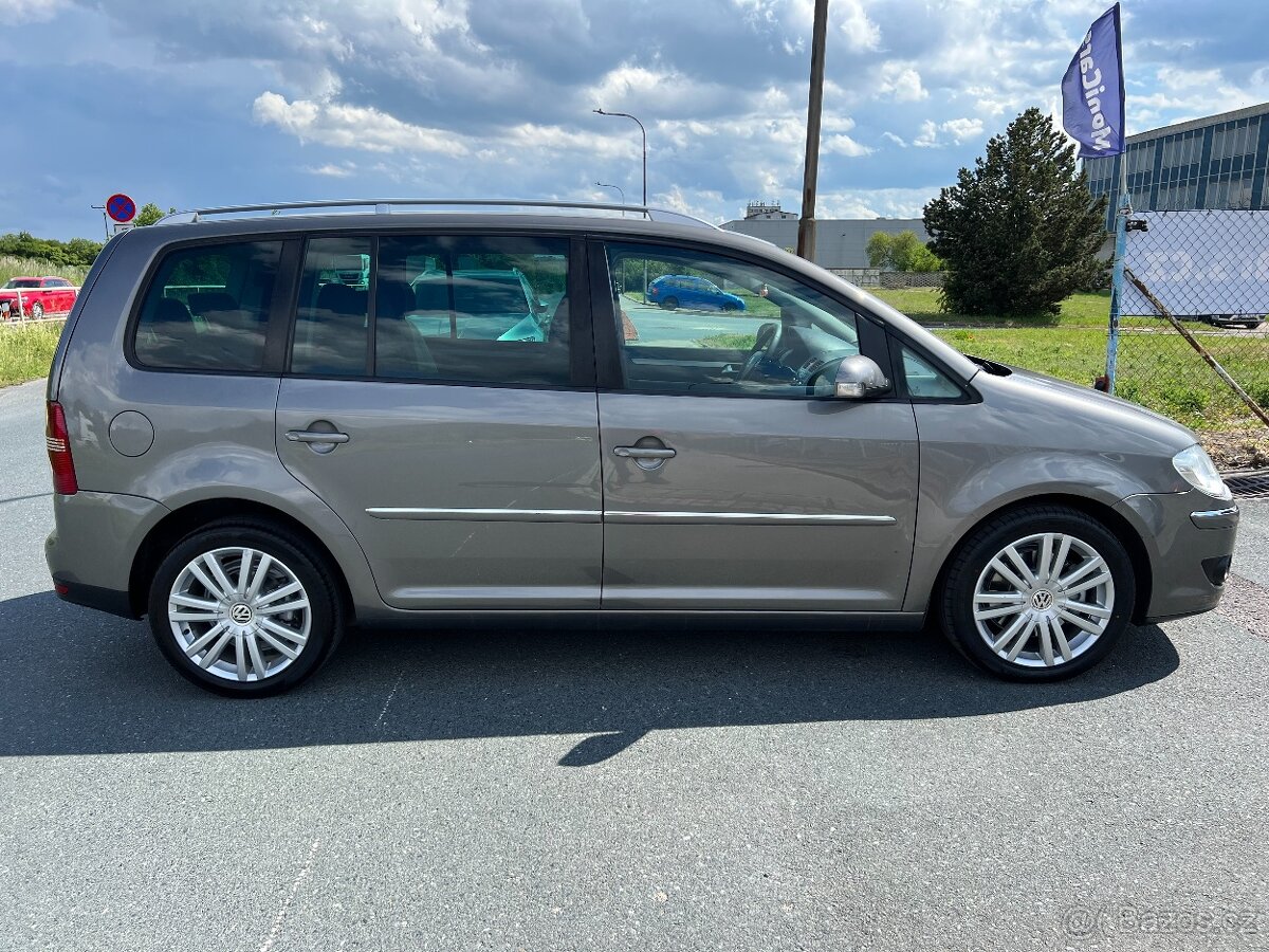 Volkswagen Touran, 2.0 TDi 125kW 7 MÍST, TAŽNÉ - 3
