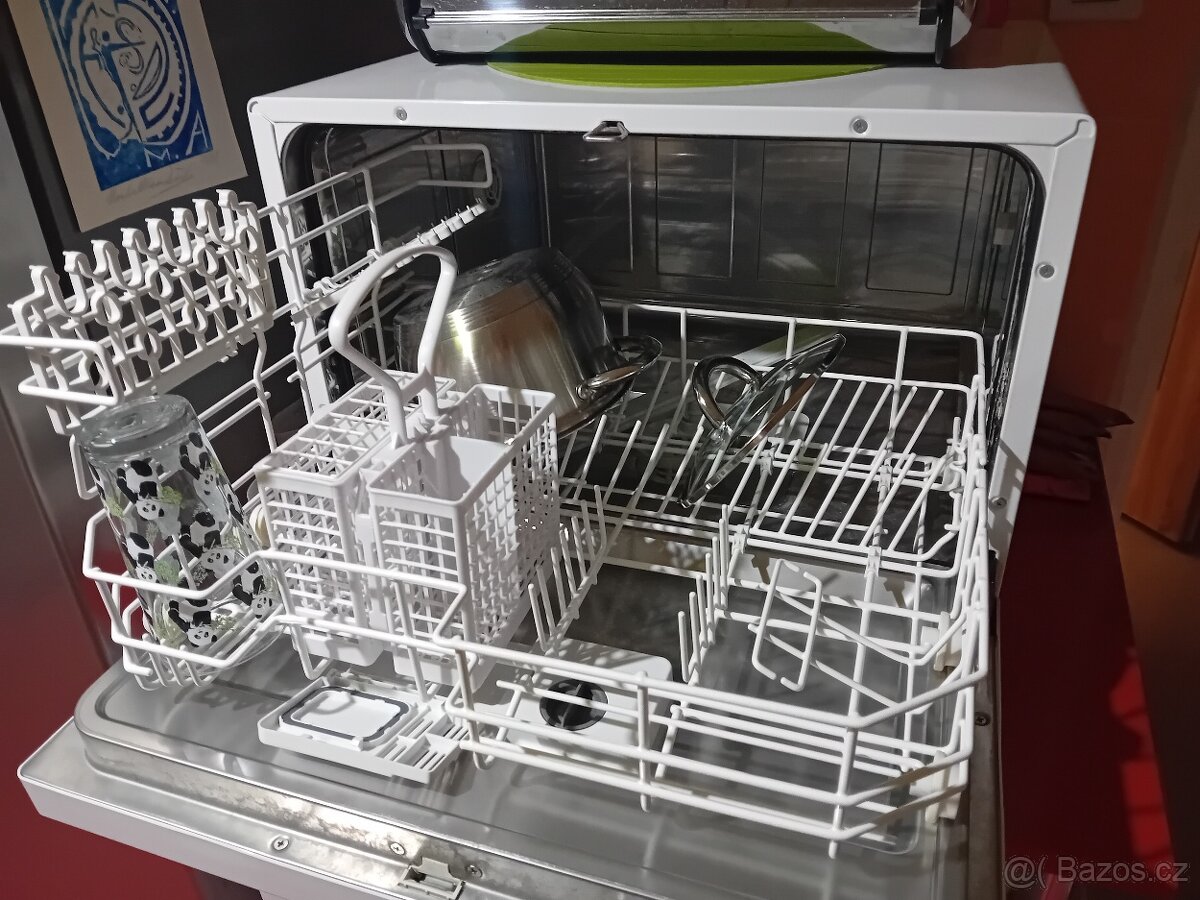 MALÁ STOLNÍ MYČKA NÁDOBÍ HYUNDAI - 3