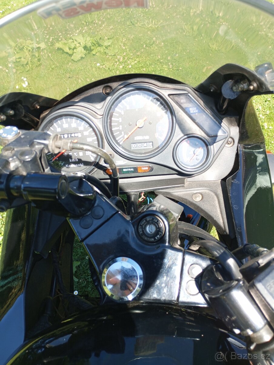Kawasaki Gpz 500 s - 3