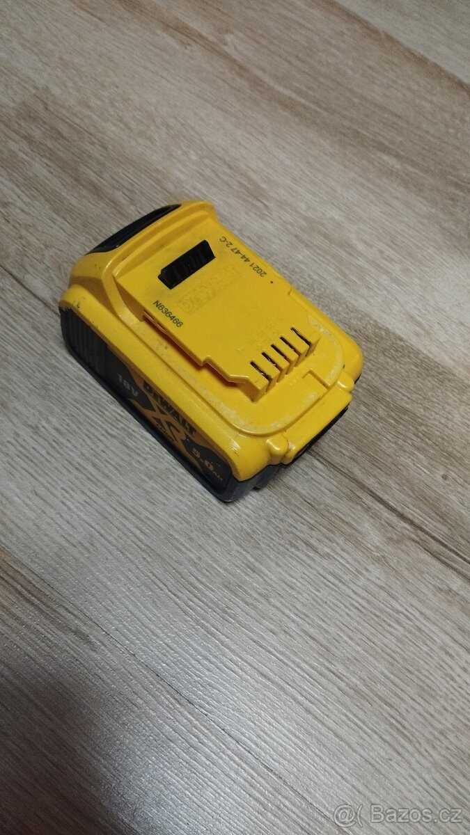 Baterie DeWalt DCB184 - 3