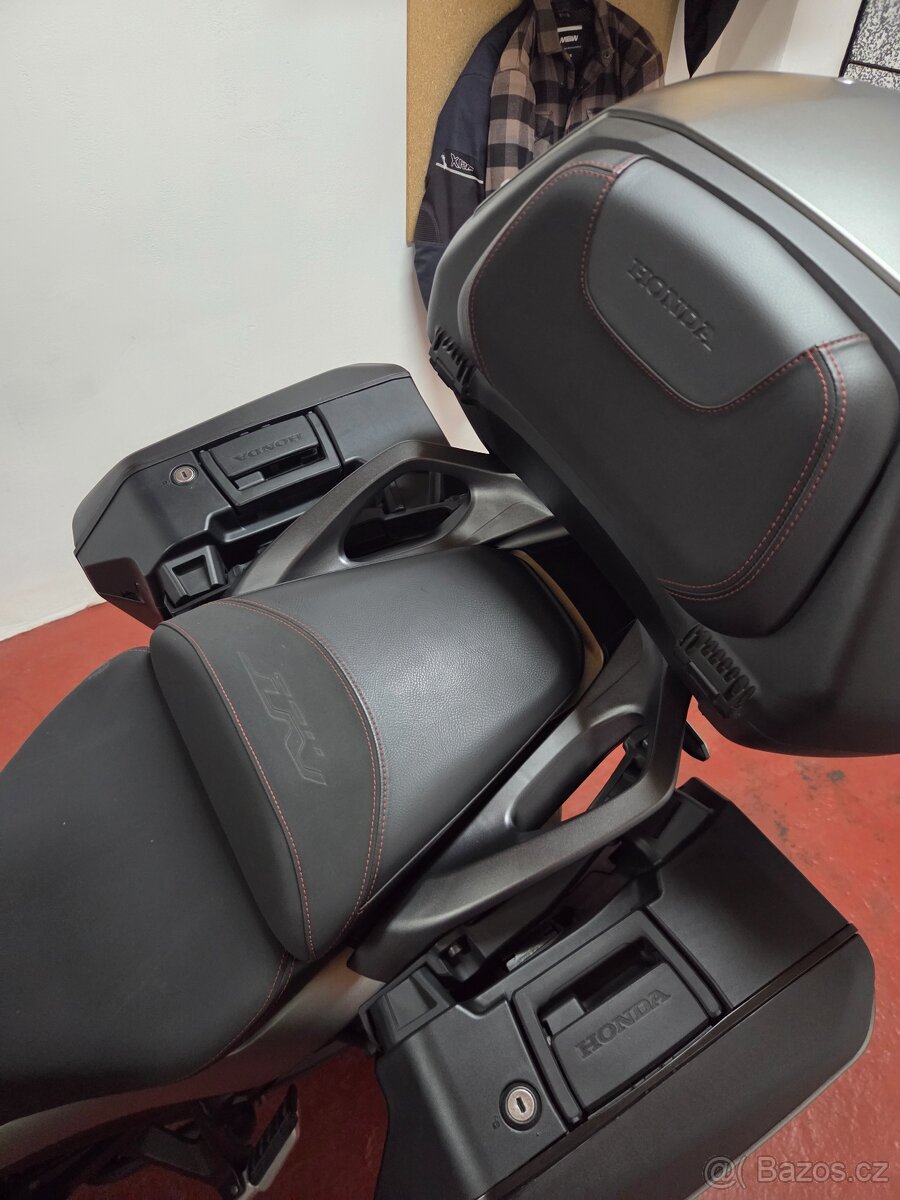 Honda NT1100A - 3