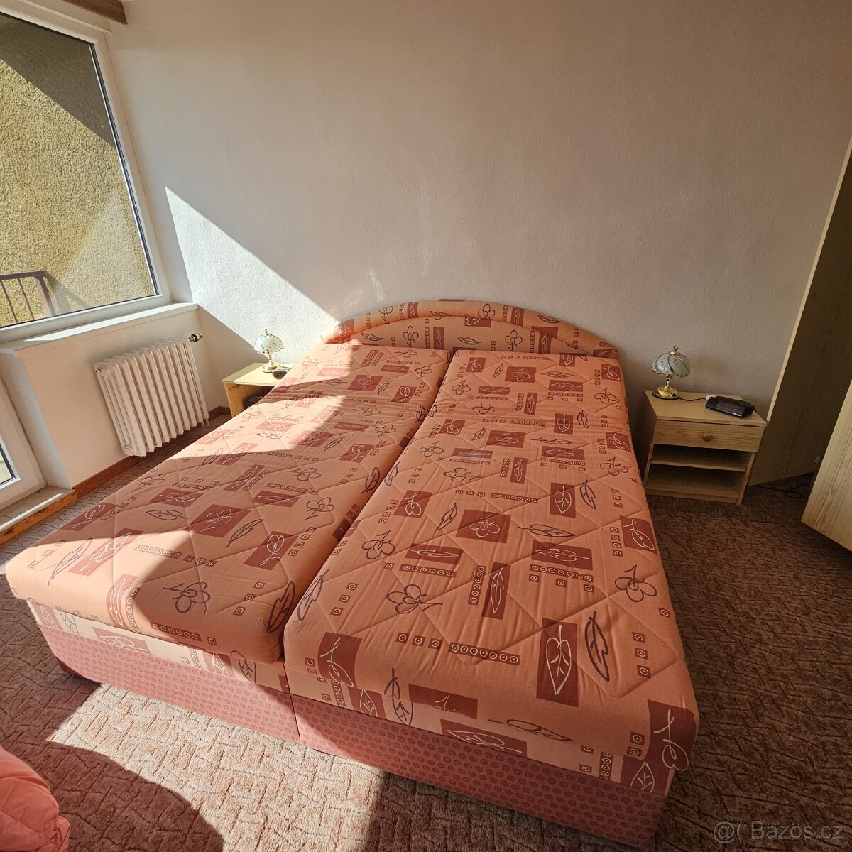 Prodám dvojlůžko s úložným prostorem - 3