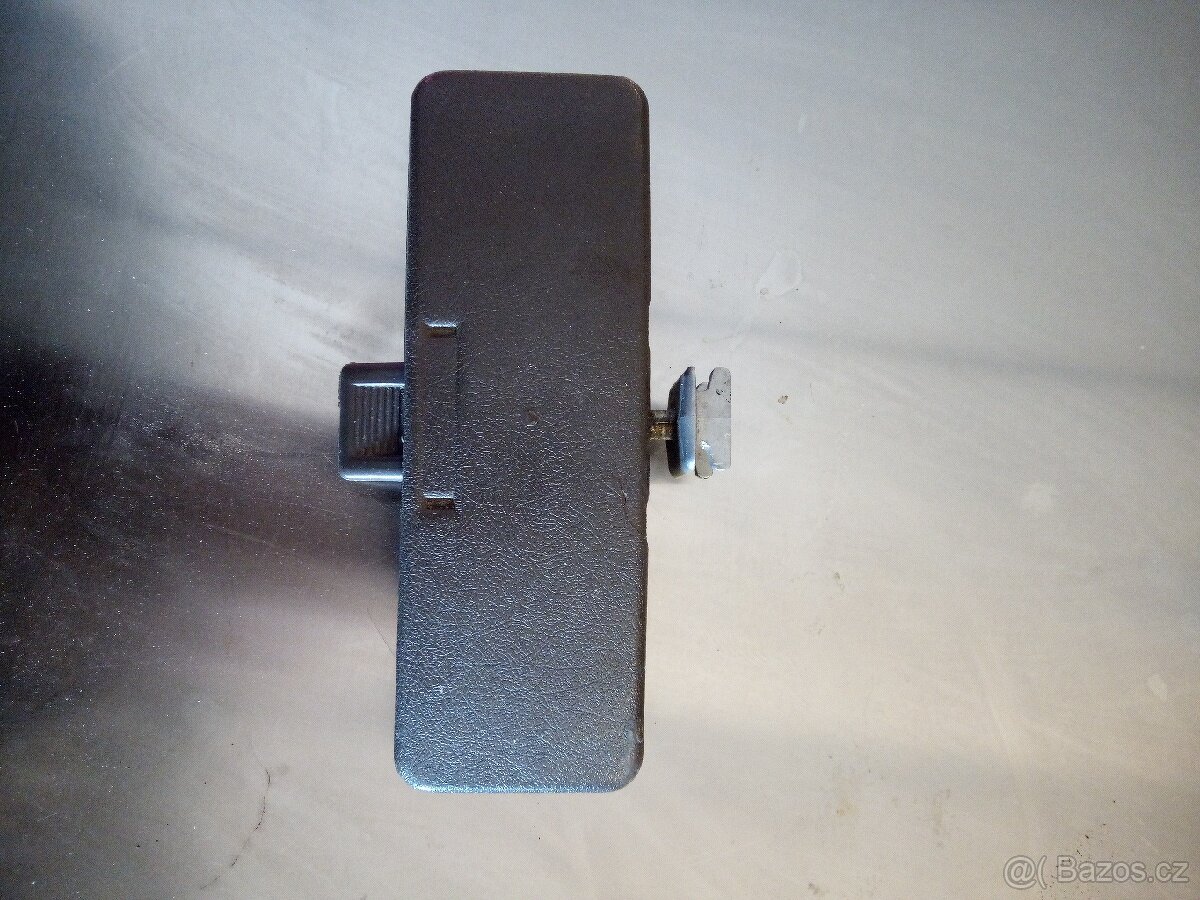 Favorit, zpětné zrcátko - 3