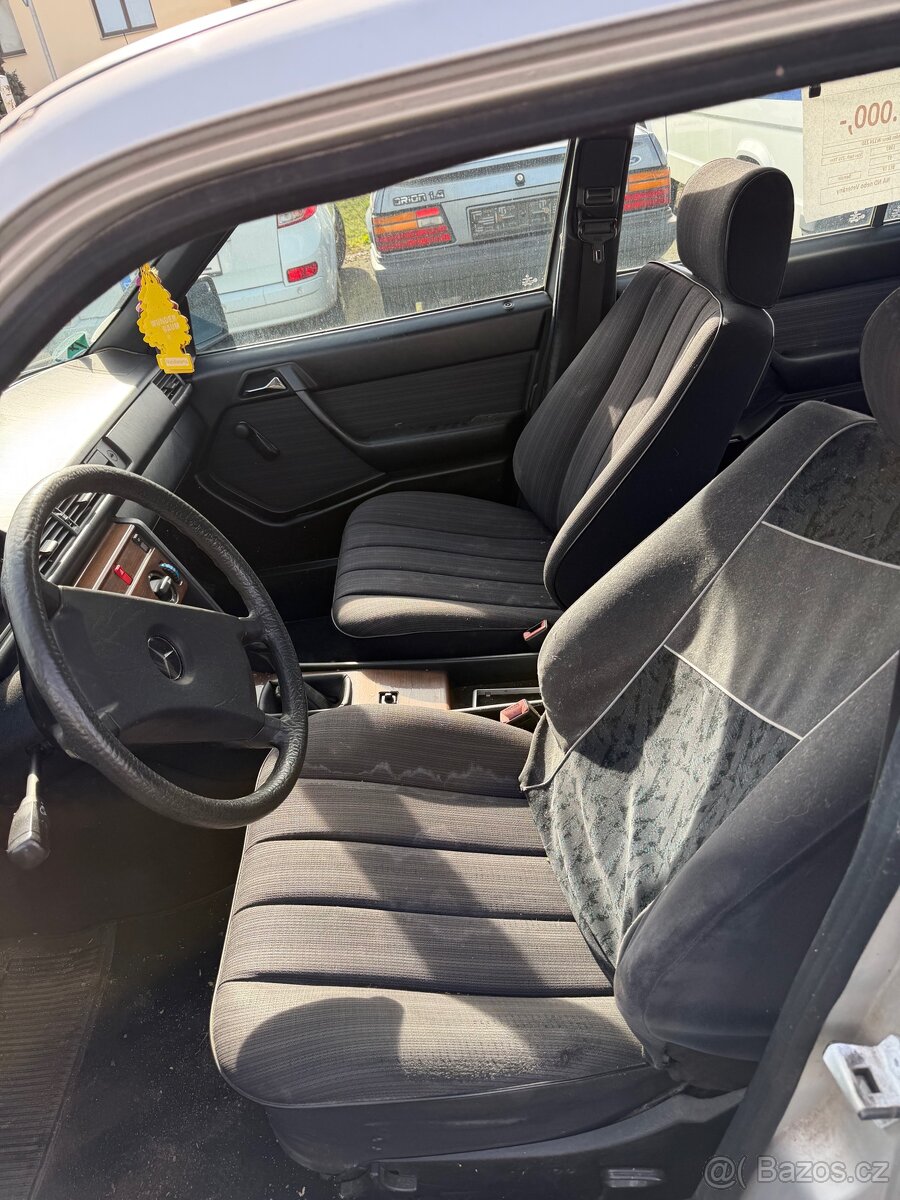 Mercedes Benz w124 230E - 3