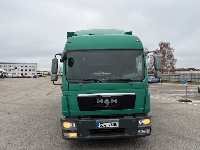 MAN TGL 8.220 4x2 třístranná shrnovačka - 3