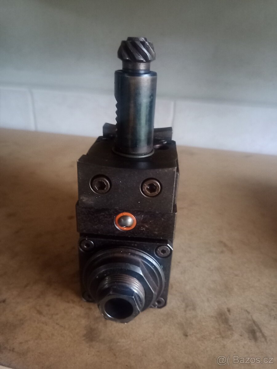 Poháněný držák - 3