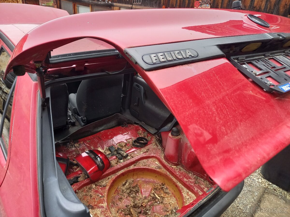 Předek (+ další díly) Škoda Felicia - 3