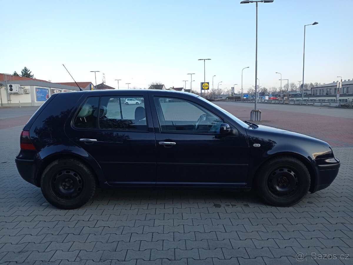 VW Golf 4 - 3