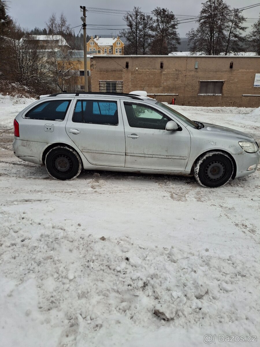 Škoda octavia 1.6 Tdi 77Kw - 3