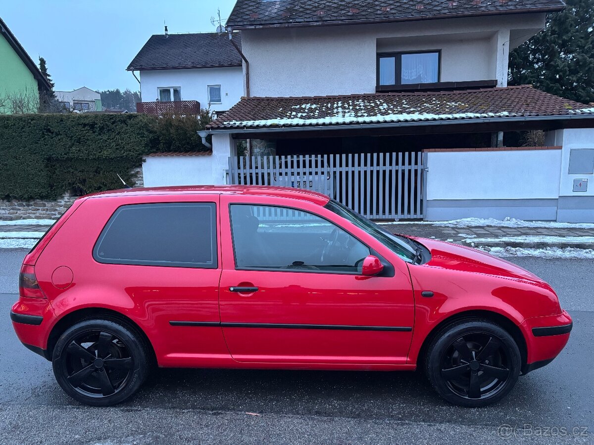 Volkswagen Golf 1.4i - 3