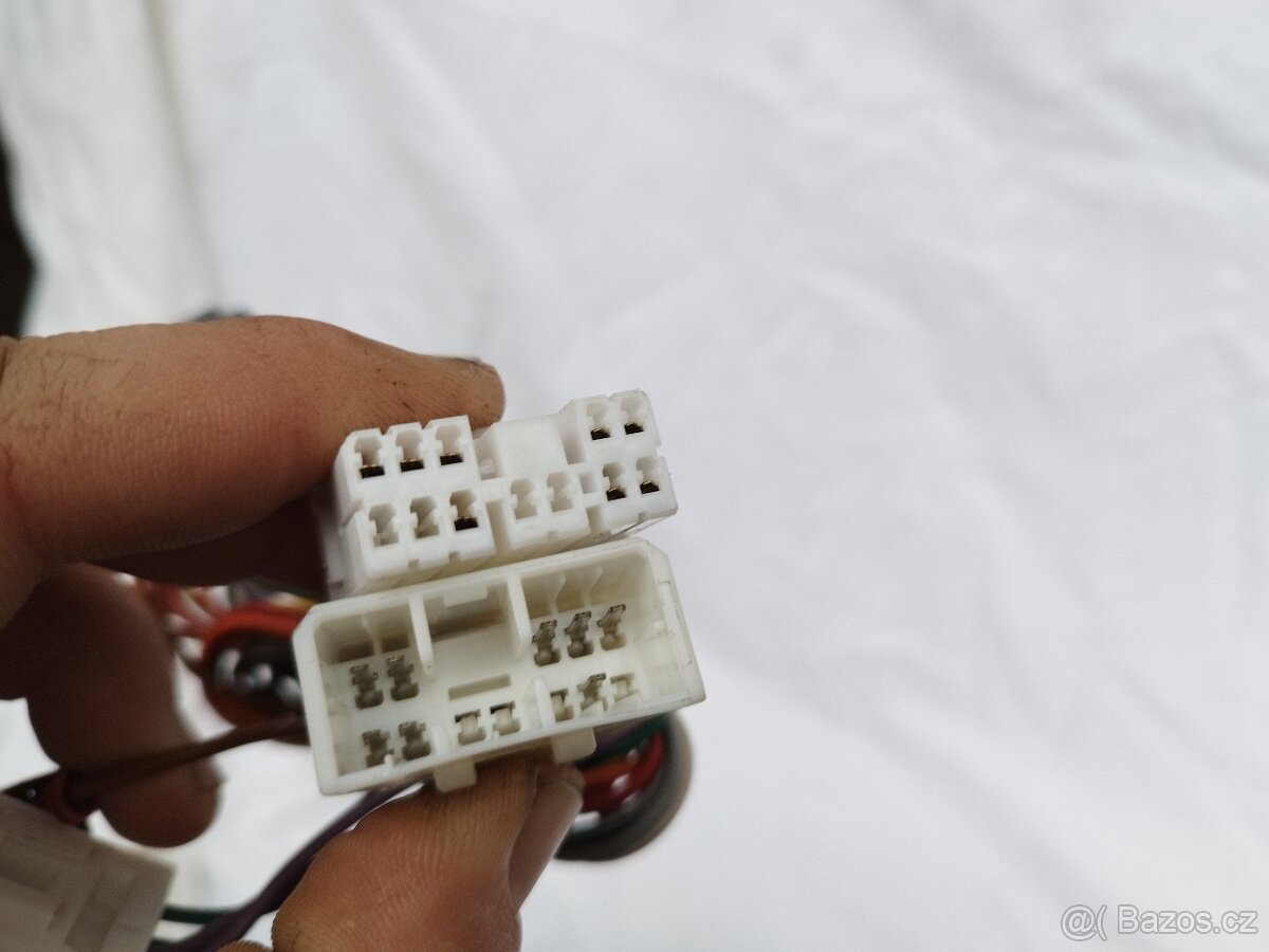 P: ISO konektor Mazda- redukce kabeláže autorádia - 3