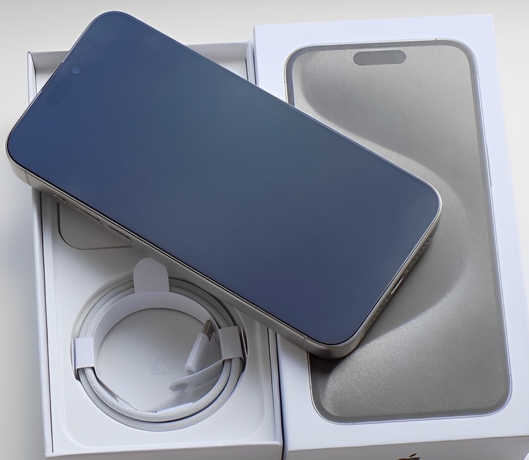 iPhone 15 Pro White Titanium BATERIE 100% TOP - 3