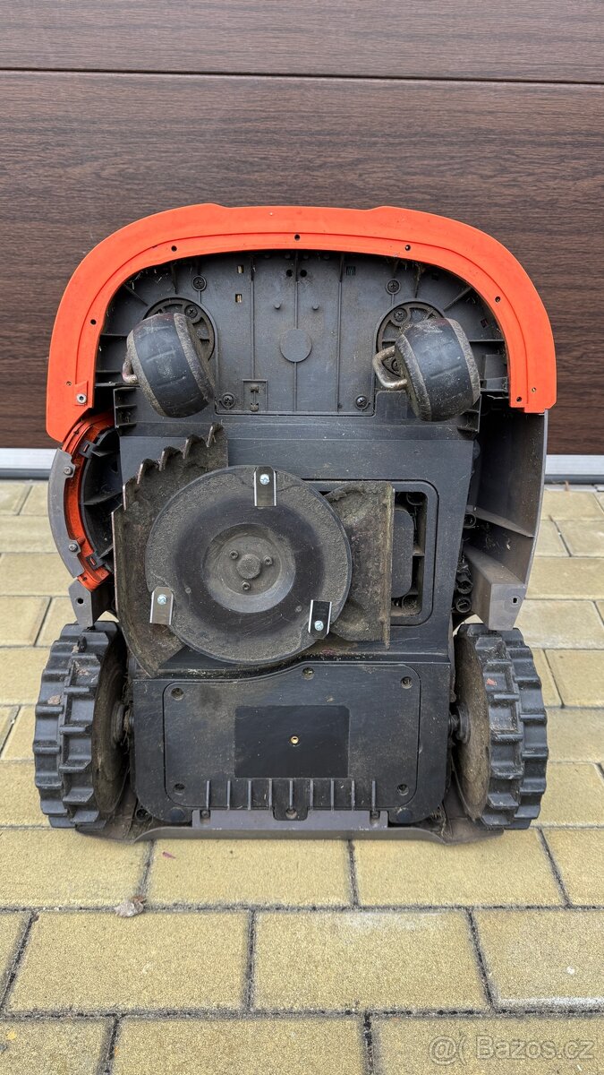 Prodám robotickou sekačku Segway Navimow H500E - 3