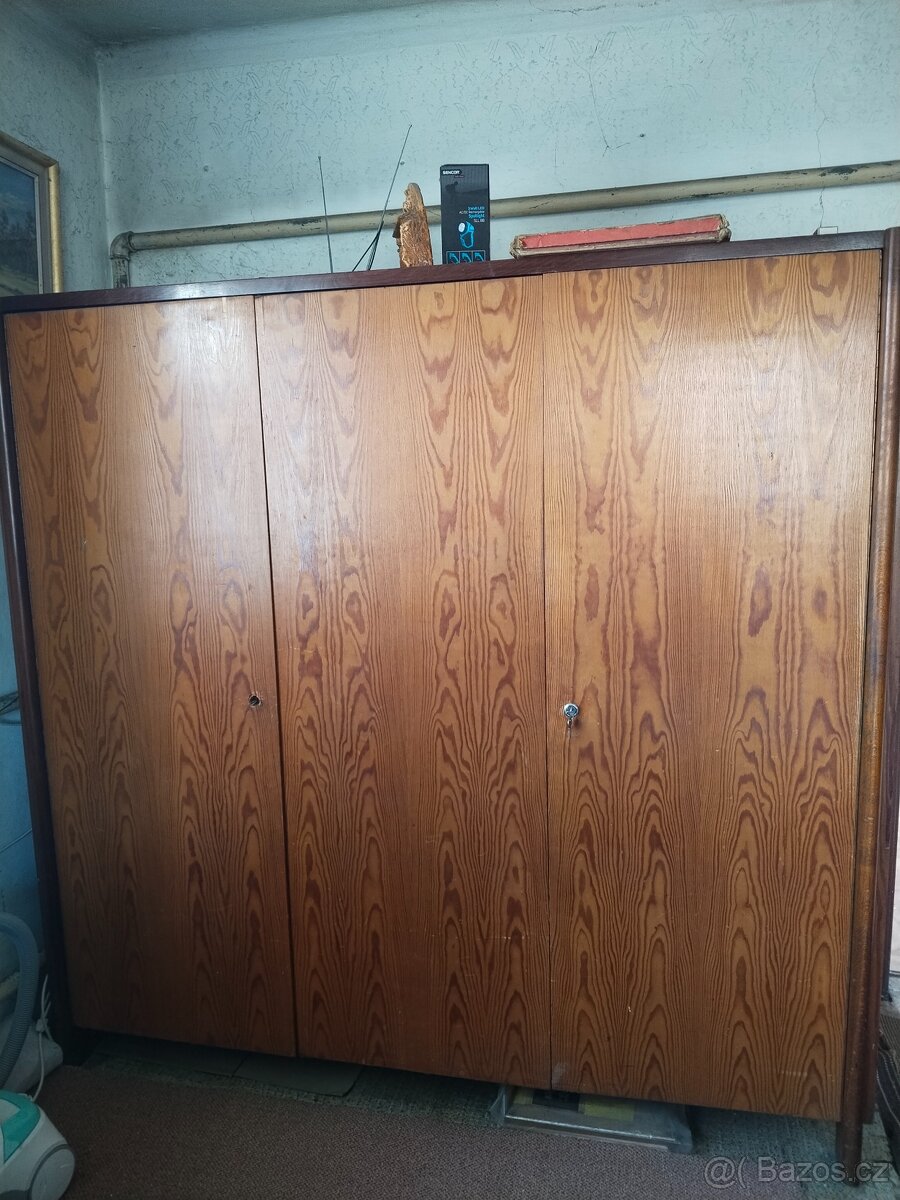 Šatní skříň - 3