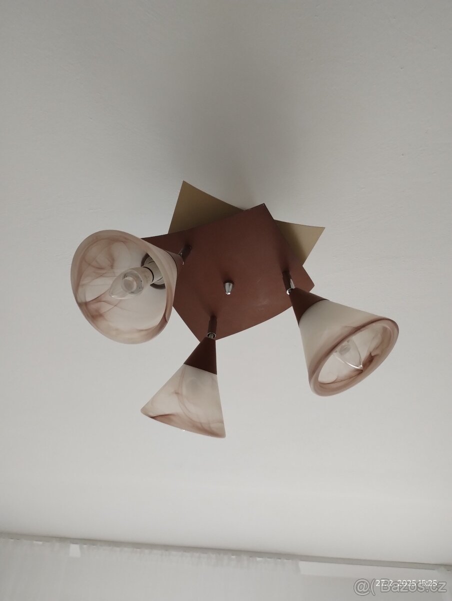 Lustr - 3