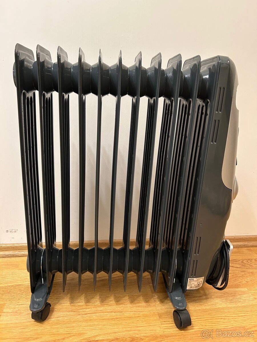 Nový olejový radiátor AEG - 3