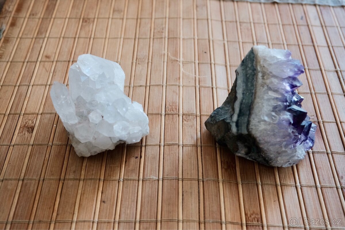 Křišťál / křemen drúza 279g z Madagaskaru + AMETYST - 3
